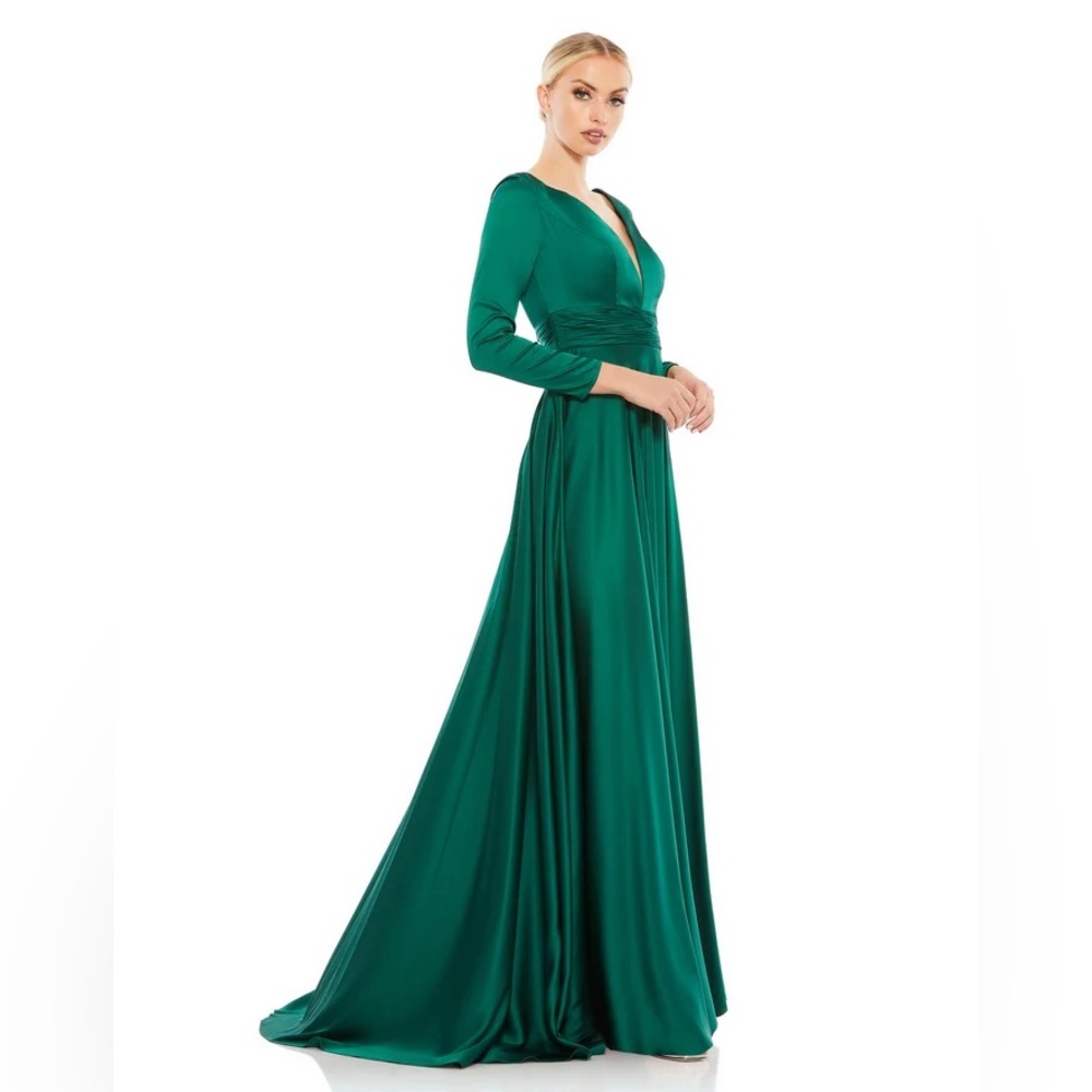 Mac Duggal Ruched Waist Long Dress - Picture 4 of 5
